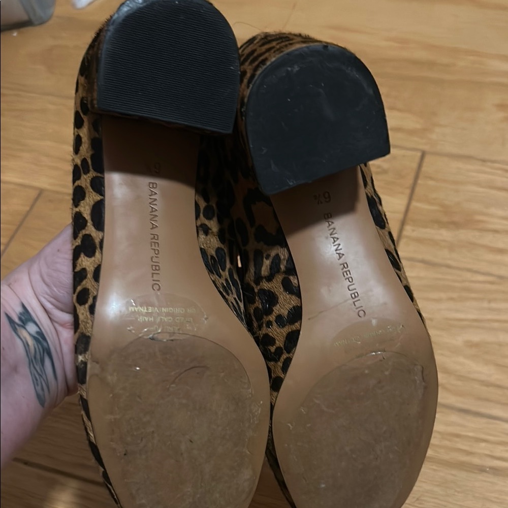 Banana Republic Leopard Print hair calf Women's block heeled Loafers - Picture 3 of 12